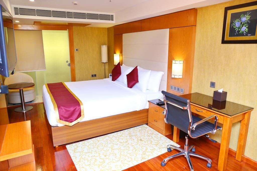 The Garuda Hotel Thrissur Ngoại thất bức ảnh