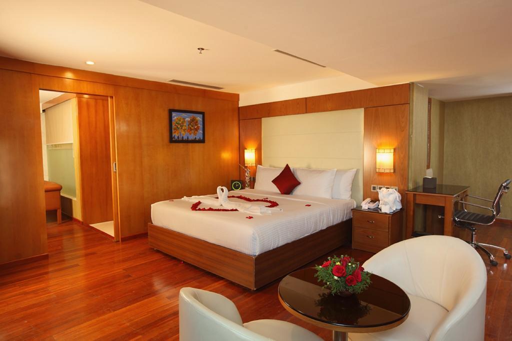 The Garuda Hotel Thrissur Ngoại thất bức ảnh