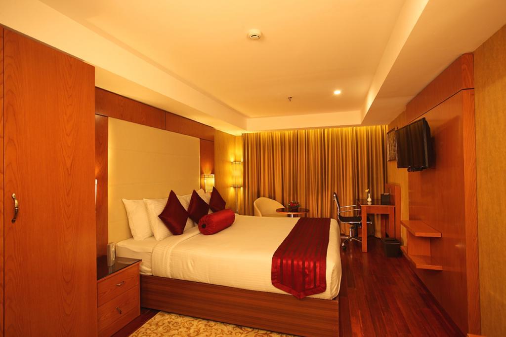 The Garuda Hotel Thrissur Ngoại thất bức ảnh